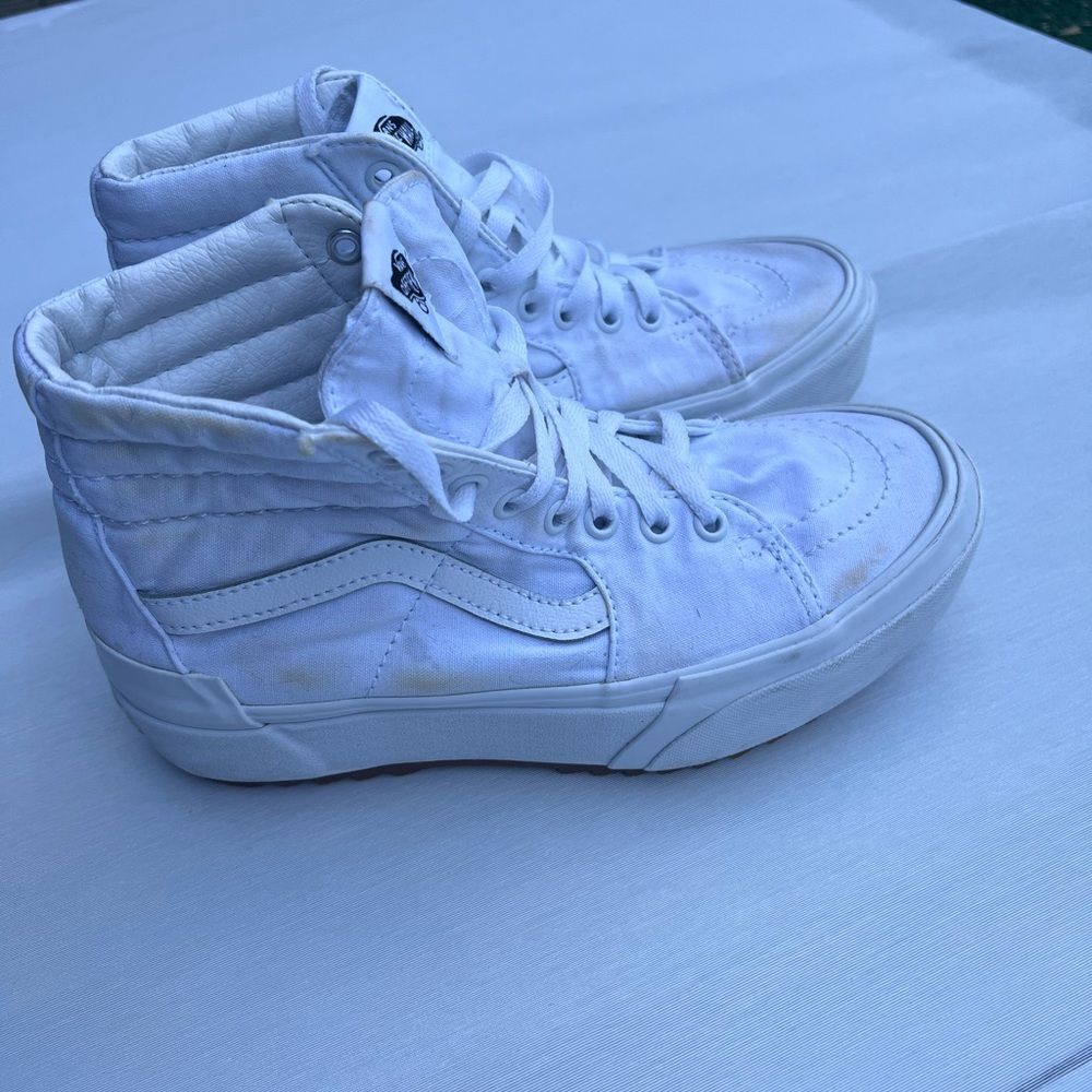 Vans High top Shoes women’s 7.5 /Men 6